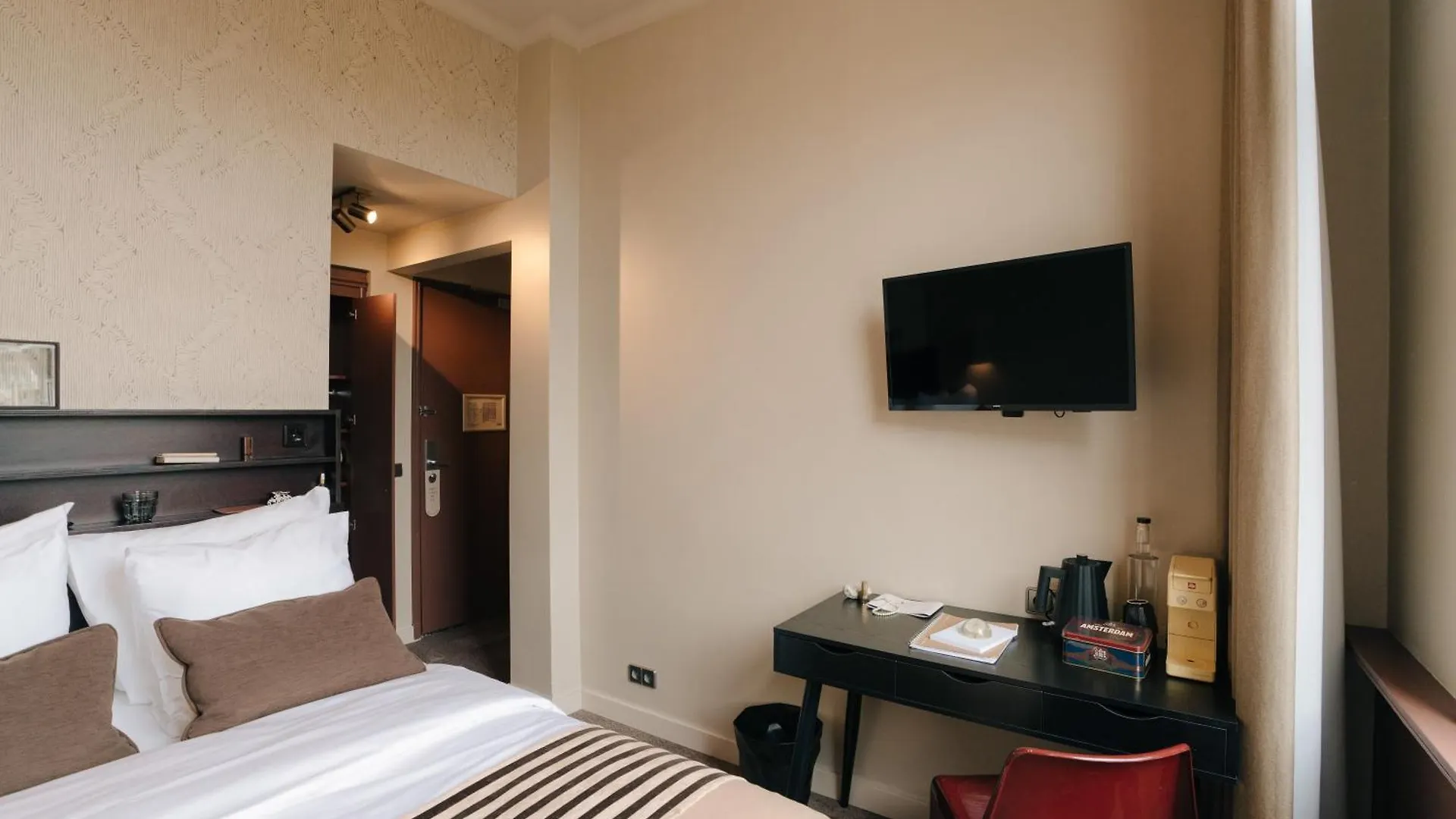 Hotel Omega Amsterdam 3*,
